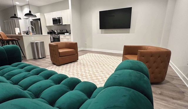 New Built Apartment, Sleeps 12!