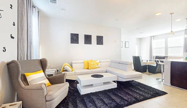 New Built Modern & Stylish Retreat Near Downtown