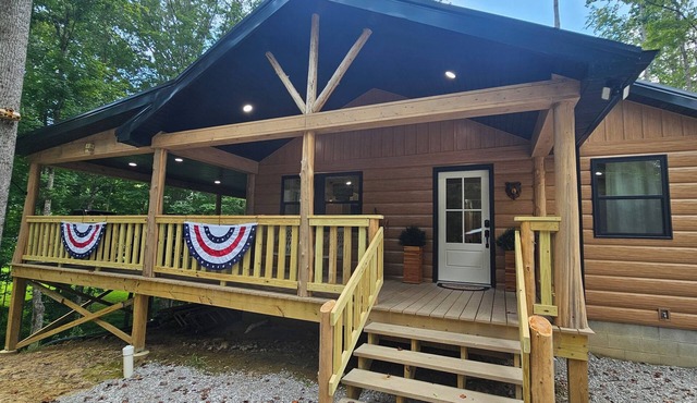 NEW CABIN-boat parking, 5 min to State Park & golf