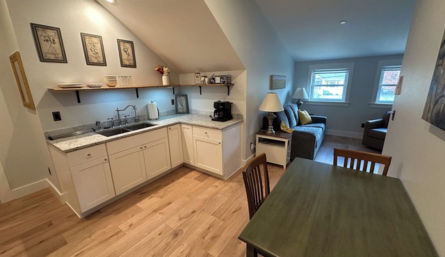 New Camas Apartment Private Entry + EV Charging