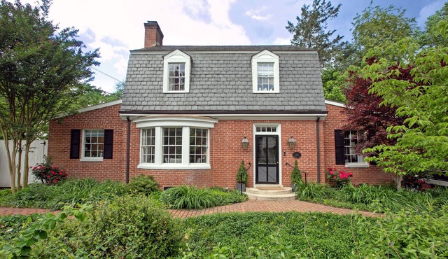 New! Cameron Cottage | Best UVA Neighborhood
