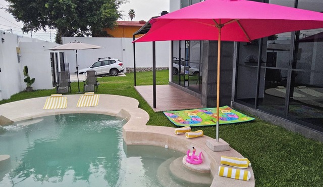New! Casa Colibrí: Swimming pool and garden with games. Ideal for families