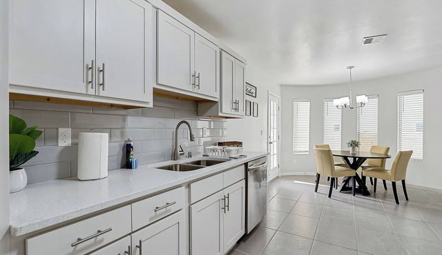 NEW Casa Oakhampton 3 bedroom 1 bathn