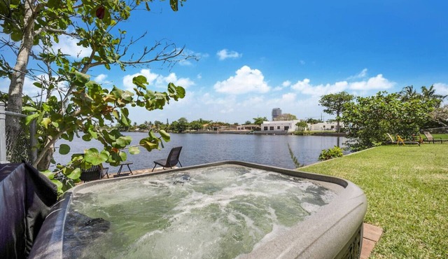 NEW Casa Sirena I Waterfront