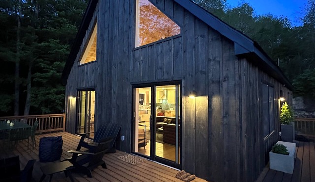 new catskills cabin with custom sauna, cedar hot tub, gym, and game room