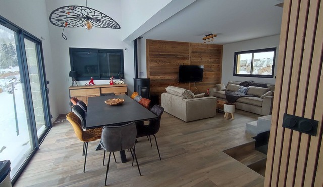 NEW CHALET 10 PERS - PLAYROOM - EGAT