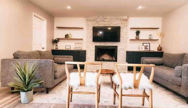 NEW! Charming 3 bedroom w/spectacular views