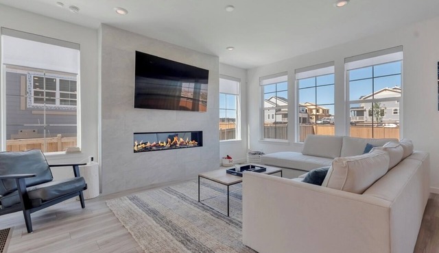 NEW Charming 3-bedroom house in Parker!