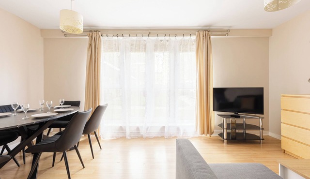 New! Charming 3BR Flat in Leafy Wandsworth