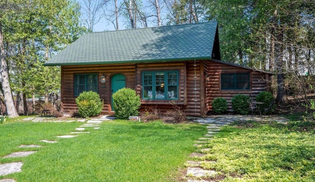 New! Charming Duplex Cabin w/ Large Yard in Ephraim