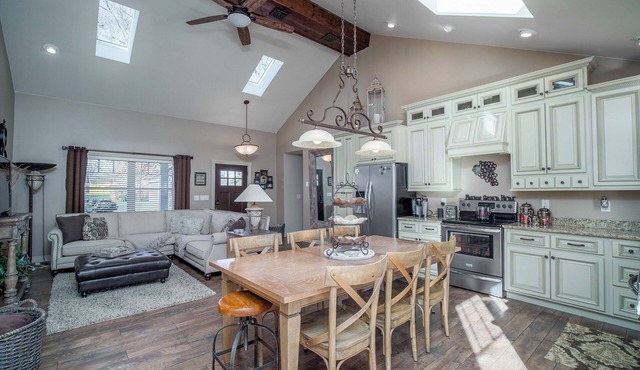 New! Charming Home in the Heart of Bemus Point, Lake Chautauqua, NY