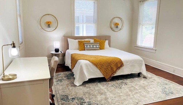 *New* Charming Victorian Home across Averett Univ.