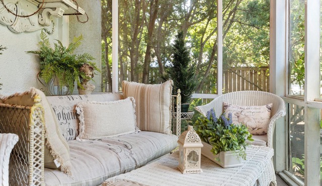 NEW! Chateau Blanc - Luxury French Inspired Getaway