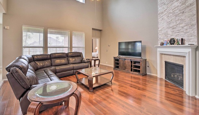 NEW! Chic Houston Home - Furnished Patio + Grill!