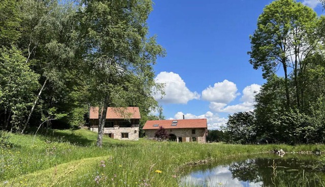 NEW, Chic & quiet family home