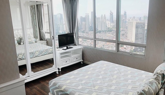 NEW Clean & Luxurious 2BD Apt in Business District +Kuningan City Mall Access