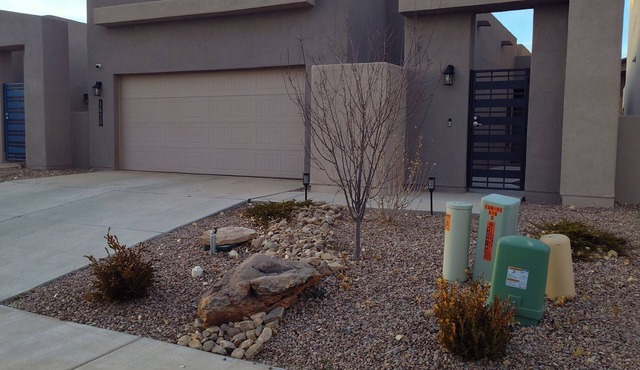 New clean safe place to stay 25 minutes from Albuquerque.