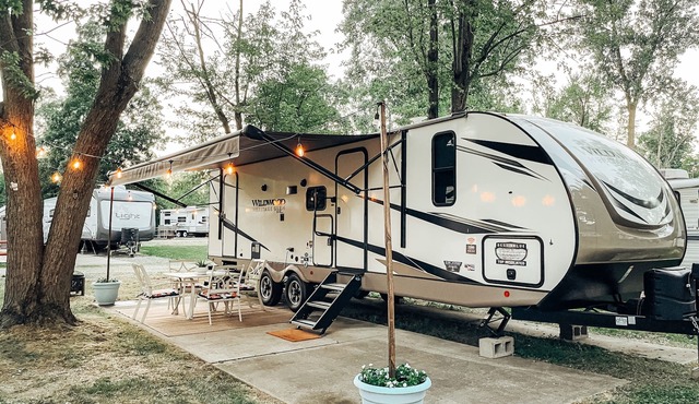 NEW! Clementine's at the Lake-Camping Oasis
