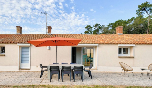 NEW, close to the beach! Charming family home - 9 pers