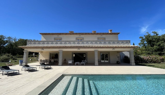 New country house with for 8 people 5 min from the Village