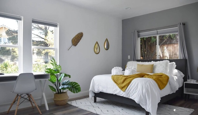 NEW Colorful + Spacious 3BD/2BA Home in the ❤️of Mill Valleyn- Fully remodeled