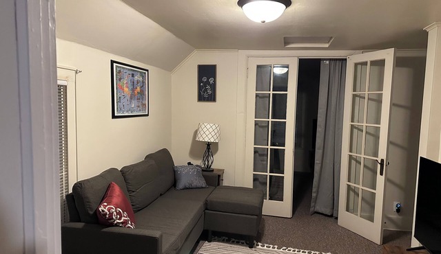 NEW! Comfortable 2-bedroom apartment in Ishpeming - close to downtown amenities