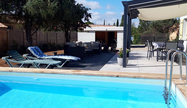 New comfortable house with swimming pool in Provence