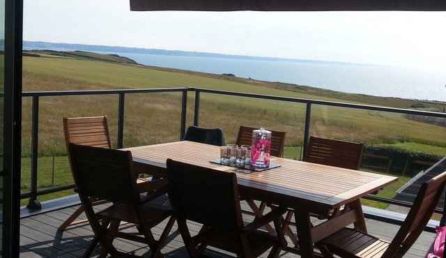 New comfortable villa with panoramic sea view, Plomodiern - Pors ar vag beach