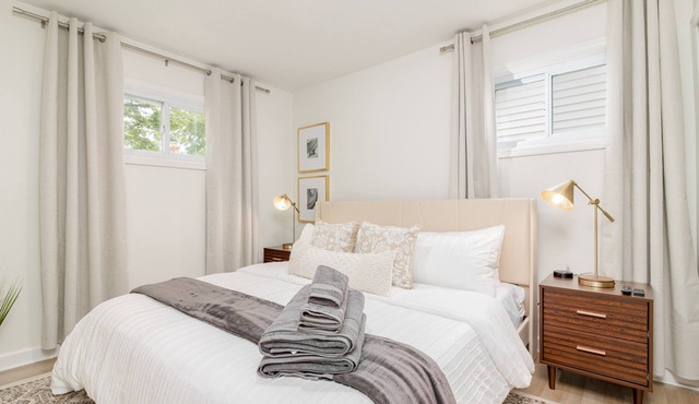 NEW!Comfy 3BR/2BA Home/Friendly City of Hazel Park