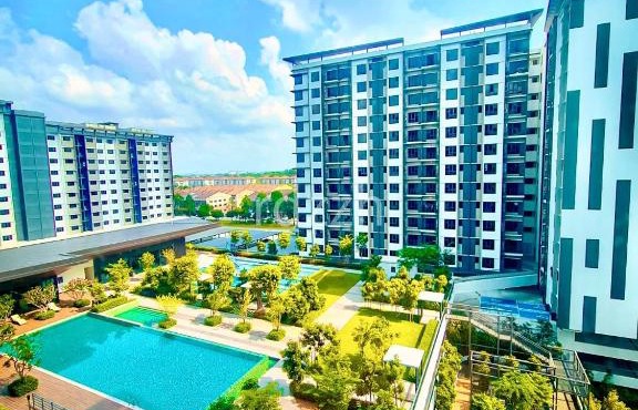 New Condo - Free Parking, Wifi, Near SZB & Ikea