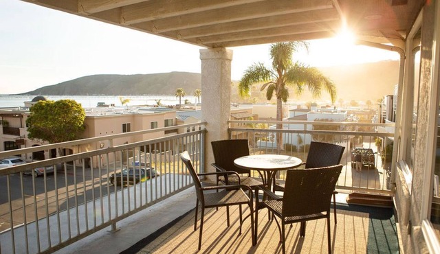 New Condo, Great Views, Excellent Location!