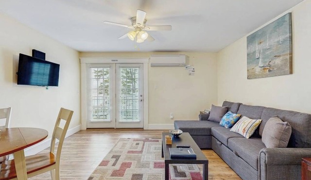 New Condo w/Water-View Deck in Edgecomb