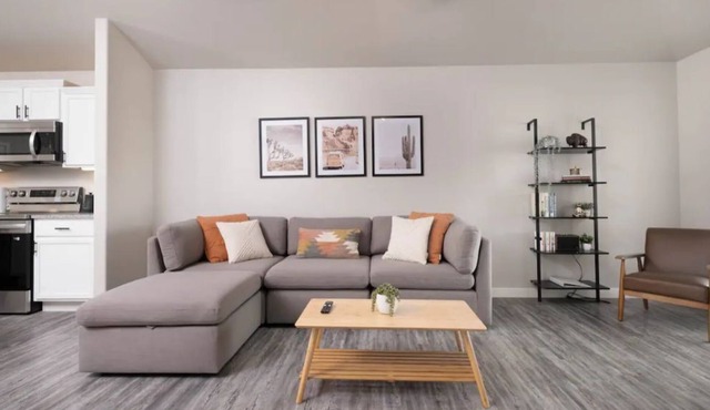 New Construction - 3BD & 2BA - Long Stays Welcome