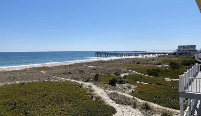 New Construction, Oceanfront Duplex with Incredible Views! 4BR/3.5BA