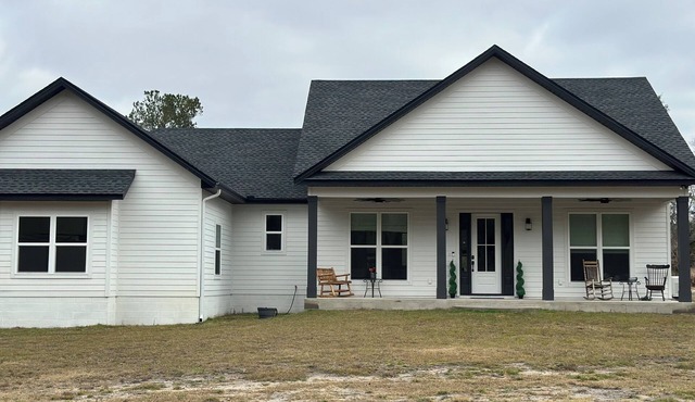 New Construction 3-bedroom farmhouse in marvelous Wellborn, Florida with AC.