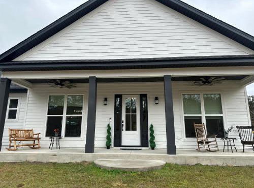 New Construction 3-BR Farmhouse in Wellborn, FL