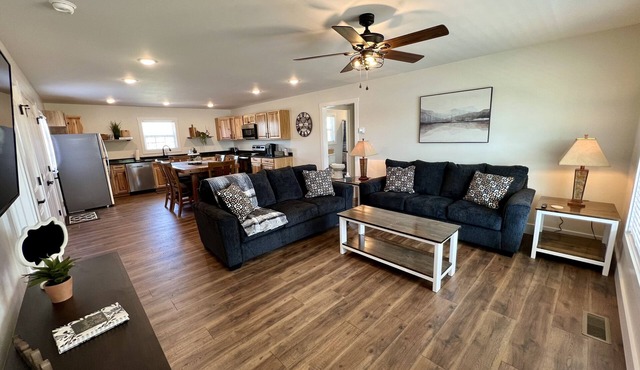 NEW CONSTRUCTION. The Cumberland Cottage. 1.3 miles to Lees Ford Marina/Ramp