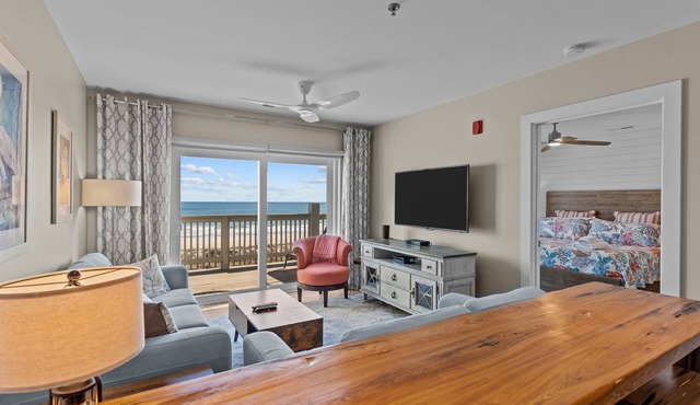 NEW CONSTRUCTION-Pool-Top Floor Luxury Oceanfront Condo-KeylessCheckin-RR Host