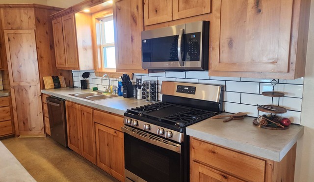New Constuction 3-bedroom home in the country with amazing mountain views.