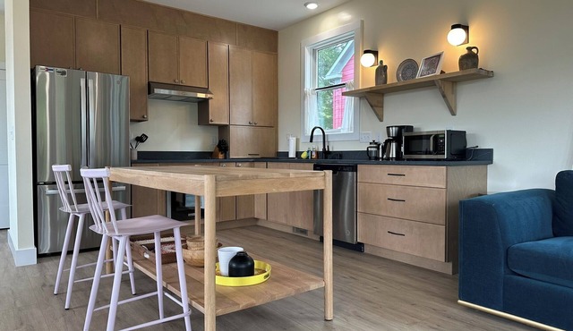 New, Contemporary House in Historic Harpers Ferry