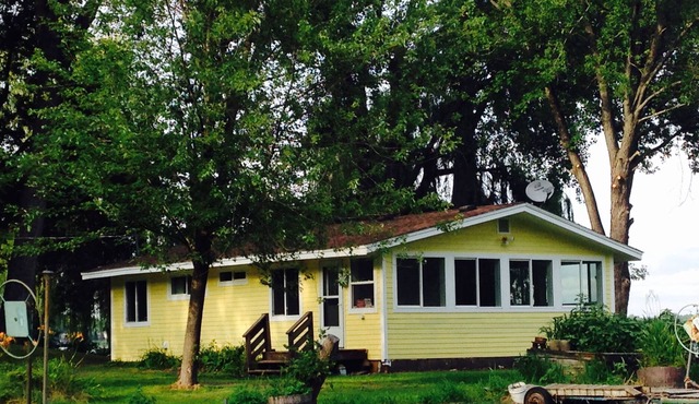 New Cottage on Beautiful East Rush Lake-Just One Hour from Twin Cities!