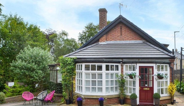 NEW Cottingburn House