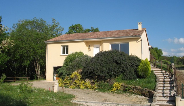 New country house overlooking a small village at the edge of the Dordogne