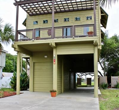 NEW Couples Retreat - sleeps 2 adults + 2 children