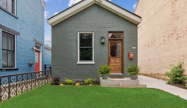 NEW! Covington Cottage – Historic Home w/Hot Tub, Walk to Bars & Restaurants