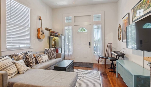 New Cowboy Pool! Comfy with Yard, Porch, & Laundry
