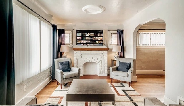 NEW! Cozy 3BR Home | Perfect for Business + Family Stays