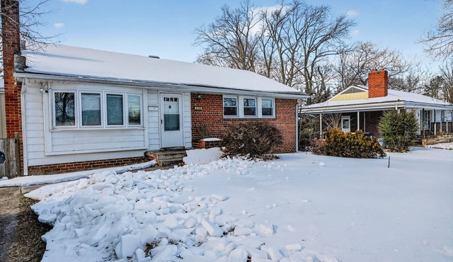 NEW! Cozy Capital Retreat Suburban Serenity