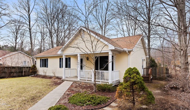 NEW! Cozy Cottage by the Warren Dunes State Park