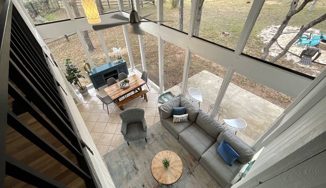 New! Cozy duplex for 12